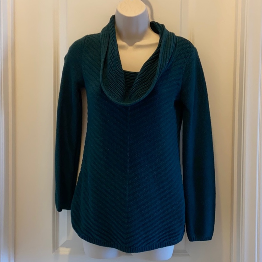 Style & Co ( Macy’s) Green sweater size Petite